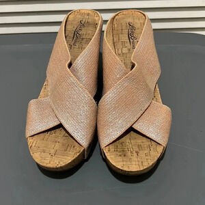 Lucky Brand Miller 2 Cork Platform Wedge Sandals in Metallic Peach Size 10